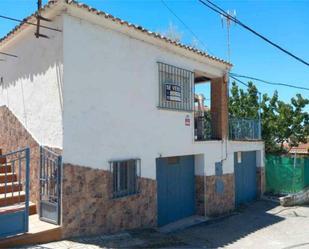 Vista exterior de Casa adosada en venda en Jamilena amb Calefacció, Jardí privat i Terrassa