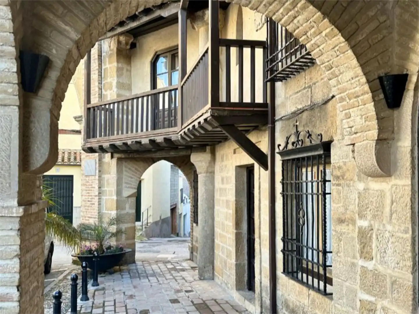 Casa adosada en venda a Travesía Jaén, 5, Mengíbar Vista exterior de Casa adosada en venda en Mengíbar amb Terrassa i Balcó