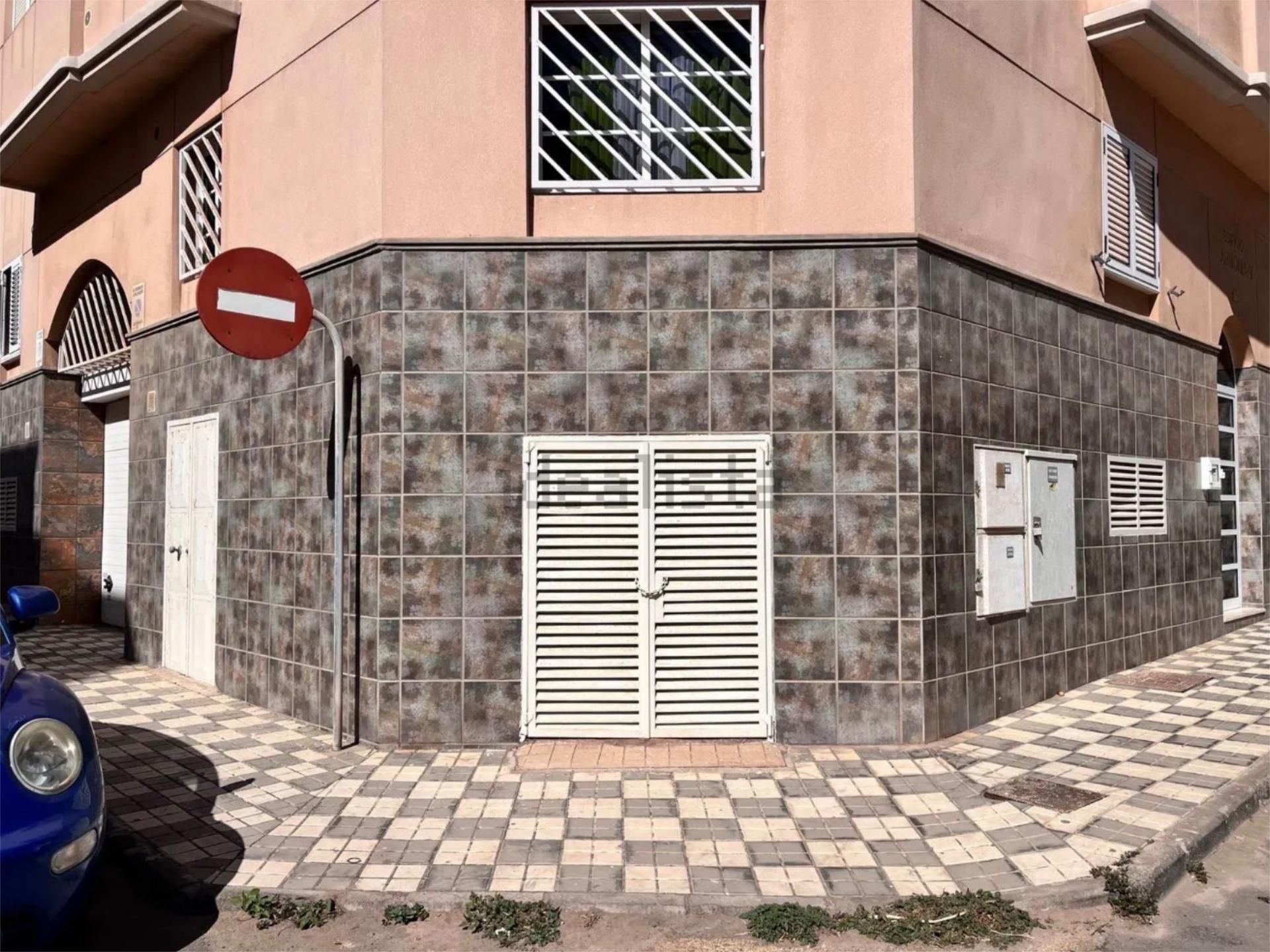 Vista exterior de Local en venda en Agüimes