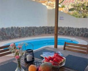 Piscina de Casa adosada de lloguer en Adeje