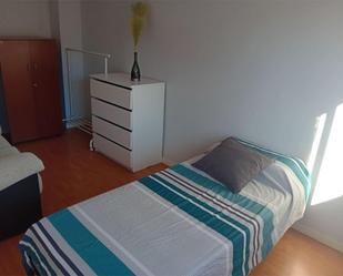 Bedroom of Flat to share in  Madrid Capital  with Air Conditioner, Heating and Private garden