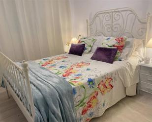 Bedroom of Flat to rent in San Vicente de la Barquera  with Heating, Parquet flooring and Furnished