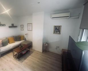 Living room of Flat to rent in Algeciras  with Air Conditioner, Terrace and Swimming Pool