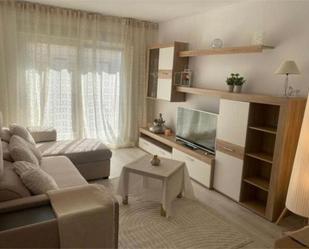 Sala d'estar de Apartament de lloguer en San Vicente de la Barquera amb Calefacció, Terrassa i Moblat