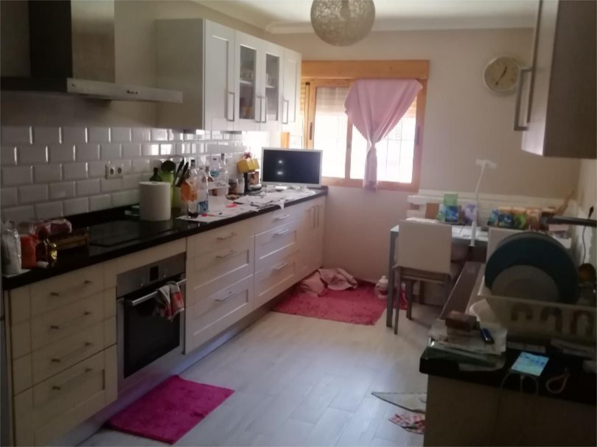 Cuina de Casa adosada en venda en Sant Joan d'Alacant amb Aire condicionat, Terrassa i Piscina