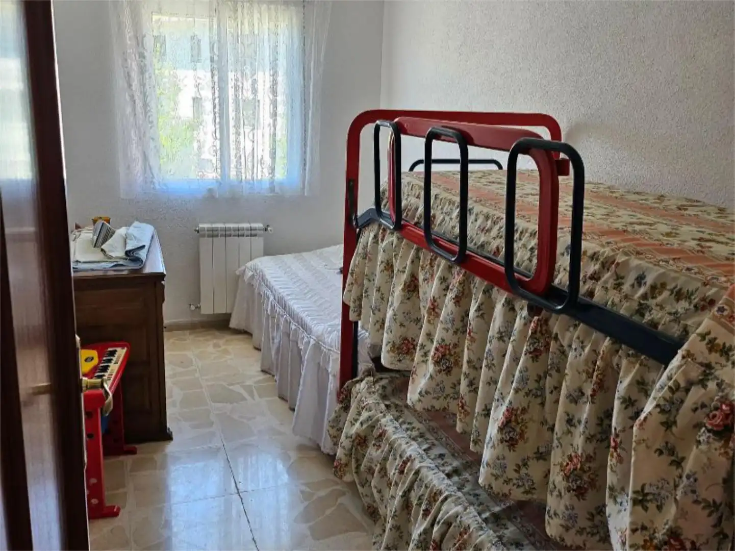 Casa o xalet en venda a Travesía Parras, 34, Almoguera Dormitori de Casa o xalet en venda en Almoguera amb Terrassa