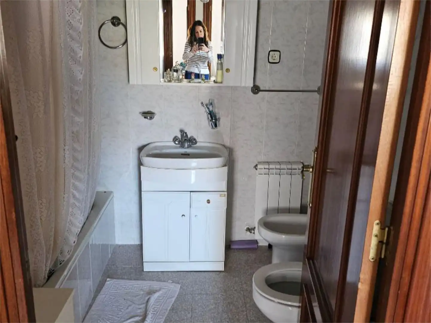 Casa o xalet en venda a Travesía Parras, 34, Almoguera Bany de Casa o xalet en venda en Almoguera amb Terrassa