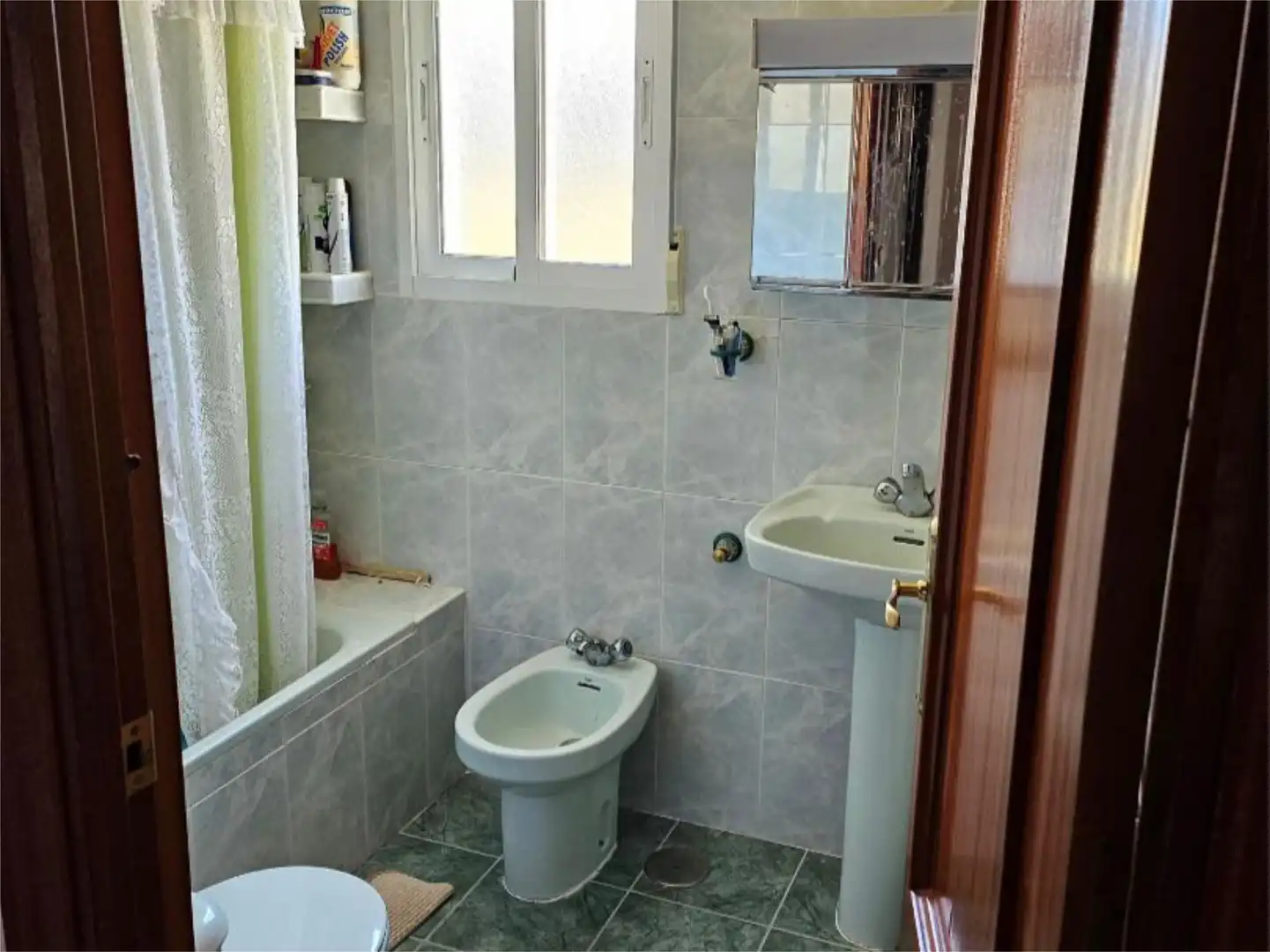 Casa o xalet en venda a Travesía Parras, 34, Almoguera Bany de Casa o xalet en venda en Almoguera amb Terrassa