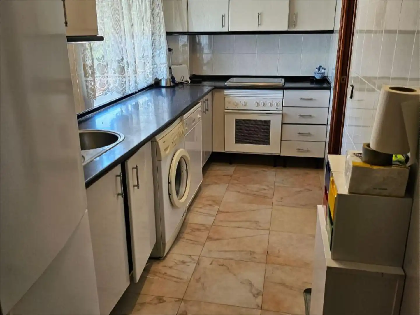 Casa o xalet en venda a Travesía Parras, 34, Almoguera Cuina de Casa o xalet en venda en Almoguera amb Terrassa
