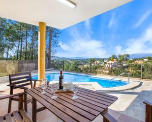 Vista exterior de Casa o xalet en venda en Vidreres amb Terrassa, Piscina i Balcó