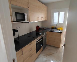 Kitchen of Flat to share in Reus  with Air Conditioner, Furnished and Oven