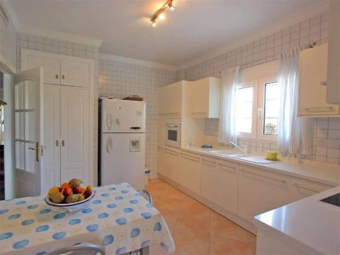 Cocina de Casa o chalet de alquiler en Chiclana de la Frontera con Aire acondicionado, Jardín privado y Terraza