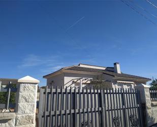 Exterior view of House or chalet to rent in La Carlota  with Air Conditioner, Heating and Private garden