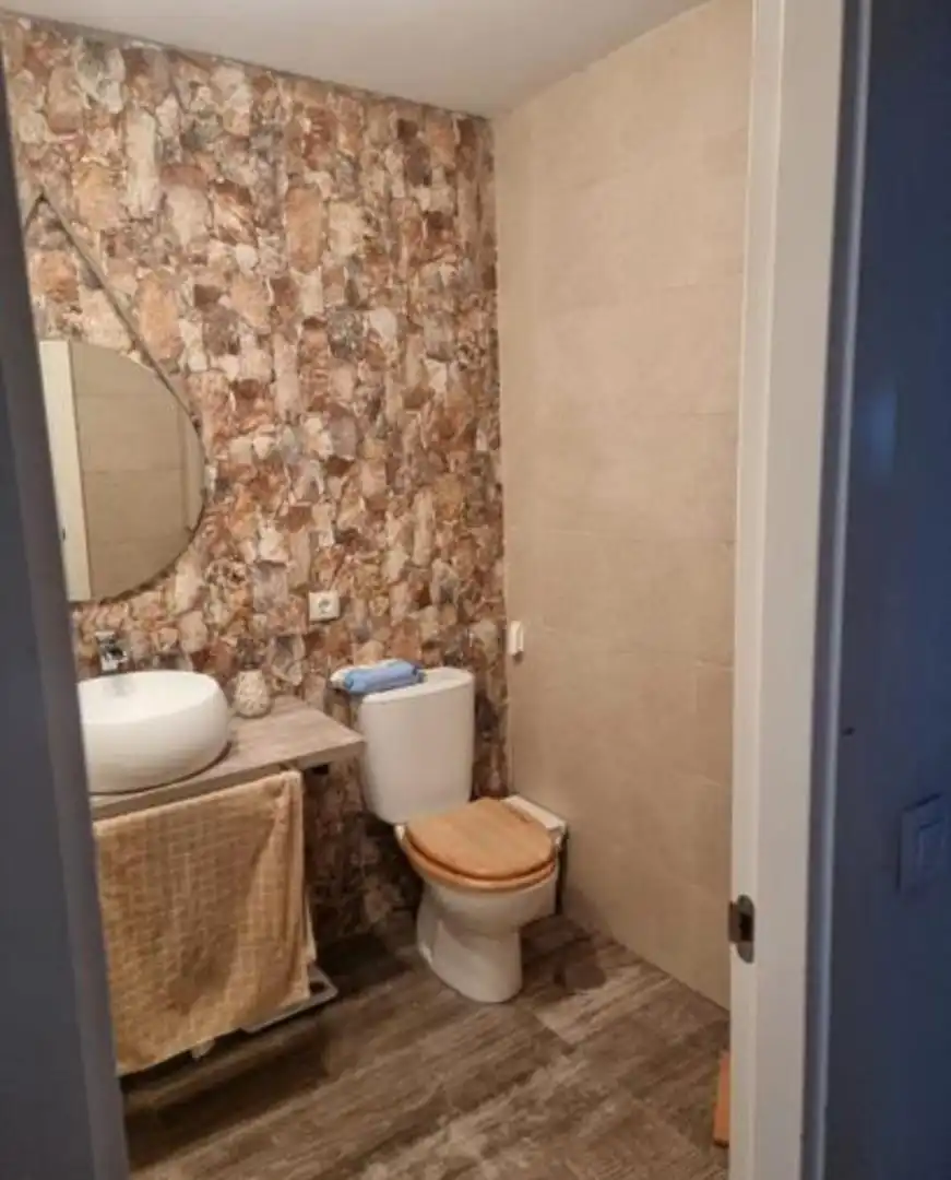 Flat for rent in Avenida de Triana, 30, Casariche Bathroom of Flat for rent in Casariche with Furnished, Oven and Washing machine