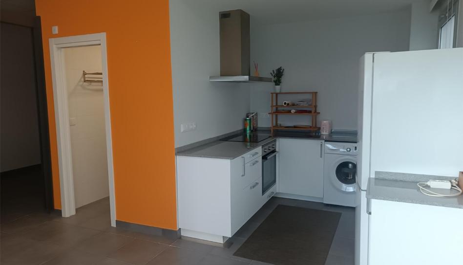 Foto 1 de Piso de alquiler en Avenida de Ramón Nieto, 130, Lavadores, Pontevedra
