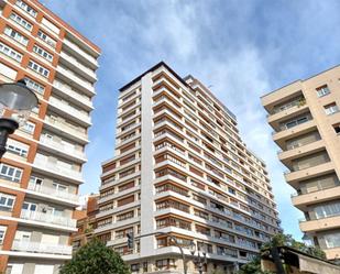 Vista exterior de Àtic en venda en Gijón  amb Terrassa