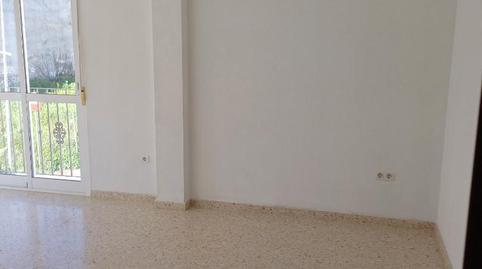 Foto 2 de Pis en venda a Calle Poeta Pablo García Baena, 46, La Carlota, Córdoba