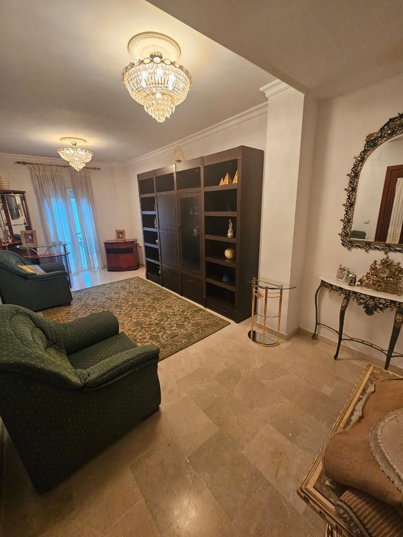 Flat to share in Avenida el Aljarafe, 42, Pilas