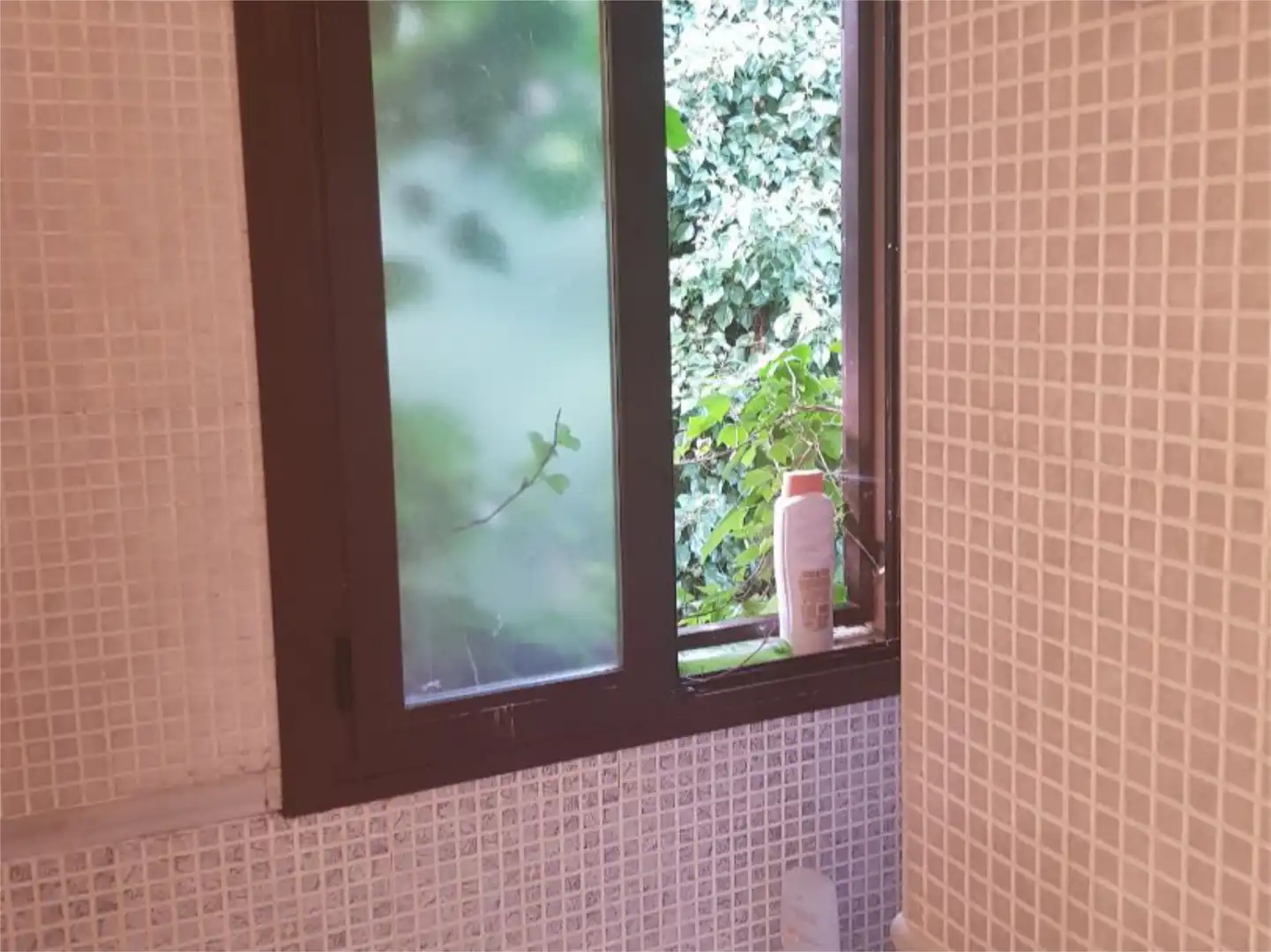 Room in Calle Francisco de Mora, 61, Zaburdón - Monte Escorial Bathroom of Flat for share in San Lorenzo de El Escorial with Private garden, Parquet flooring and Terrace