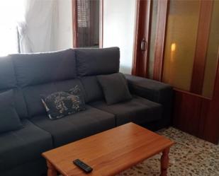 Sala d'estar de Apartament de lloguer en Torrevieja amb Terrassa, Moblat i Balcó