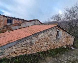 Vista exterior de Casa o xalet en venda en Centenera amb Jardí privat