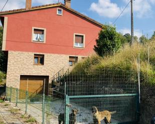 Vista exterior de Casa o xalet en venda en Siero amb Calefacció, Jardí privat i Parquet