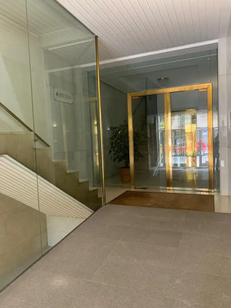 Oficina de alquiler en Ourense Capital 