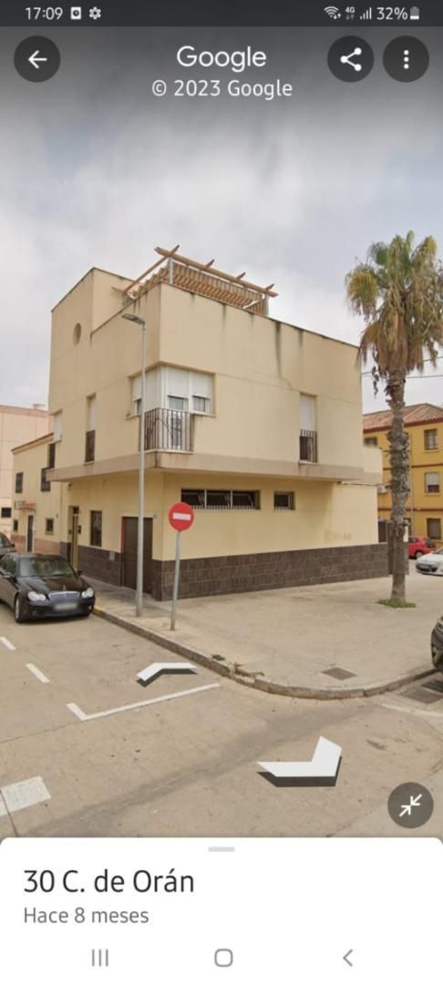Vista exterior de Casa o xalet en venda en  Melilla Capital amb Aire condicionat
