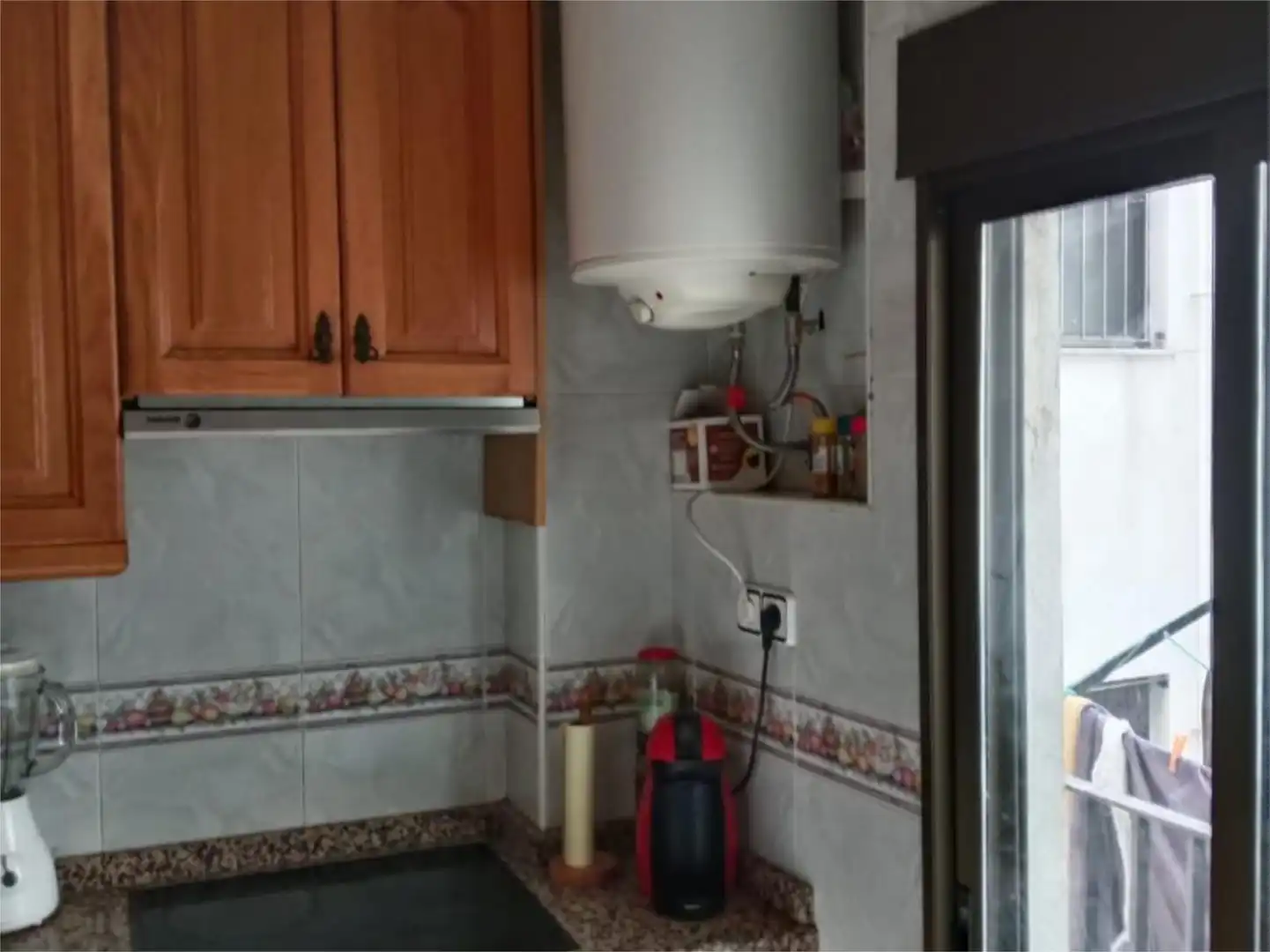 Pis en venda a Calle de Joaquín Costa, 29a, Centro Cuina de Pis en venda en Teruel Capital amb Balcó