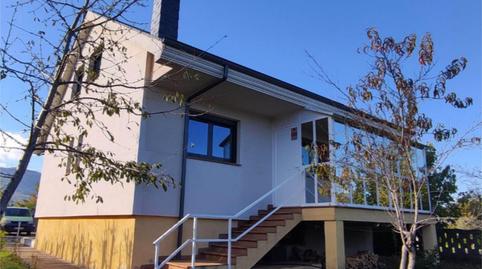 Foto 3 de Casa o xalet en venda a Avenida del Omarin, 44, Bembibre, León