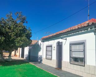 Exterior view of House or chalet for sale in Parada de Rubiales