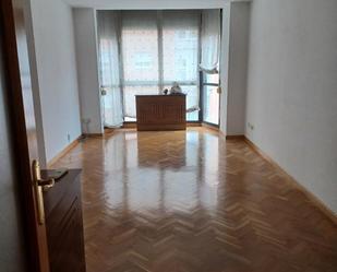 Bedroom of Flat to rent in  Madrid Capital  with Air Conditioner, Heating and Parquet flooring