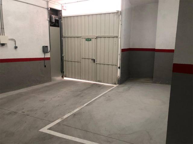 Garaje en Alquiler en Calle Beato de Liébana, 6 en Numancia - San Fernando