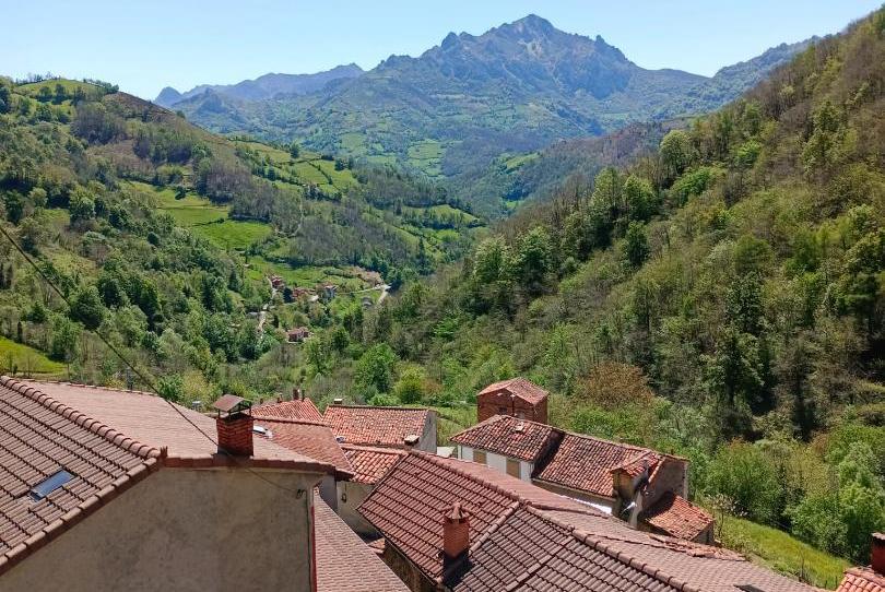 Single-family semi-detached for sale in Aldea Quintanas, 69a, Laviana, Asturias - image 1 Photo 1 of Single-family semi-detached for sale in Aldea Quintanas, 69a, Laviana, Asturias