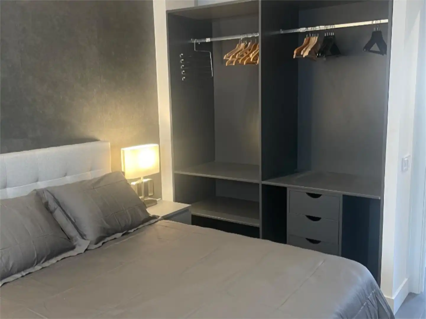 Room in Avenida de Zarauz, 5, Parque Roma - Coronas Bedroom of Flat for share in San Fernando de Henares with Air Conditioner, Private garden and Furnished