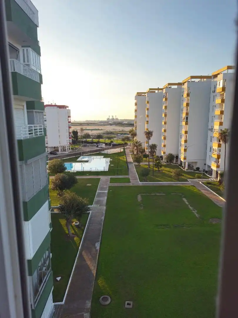 Flat for rent in Avenida de la Paz, Valdelagrana Flat for rent in Avenida de la Paz, Valdelagrana