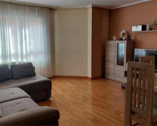 Sala d'estar de Apartament de lloguer en Villaquilambre amb Terrassa