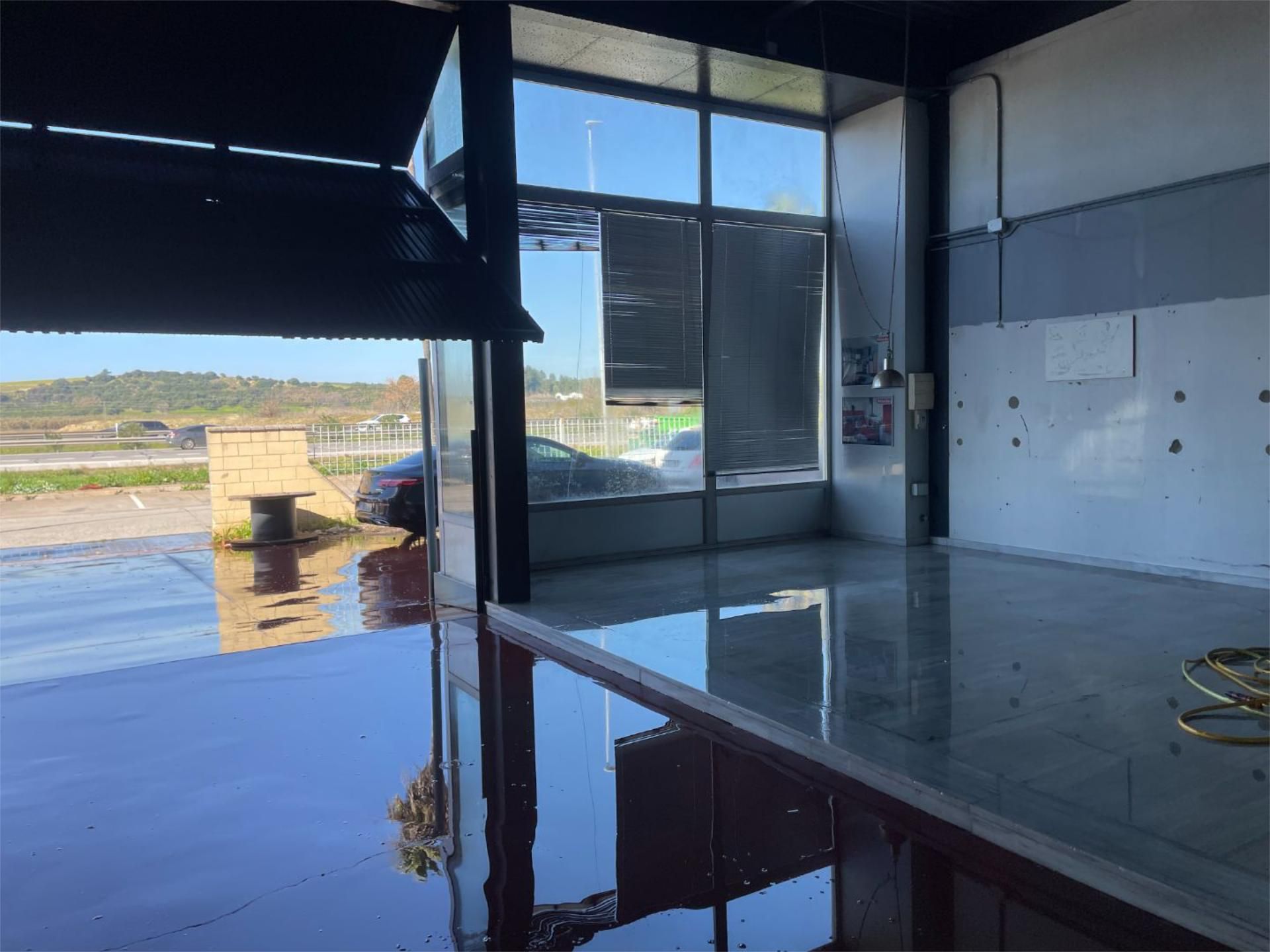 Industrial buildings to rent in Gelves  with Air Conditioner