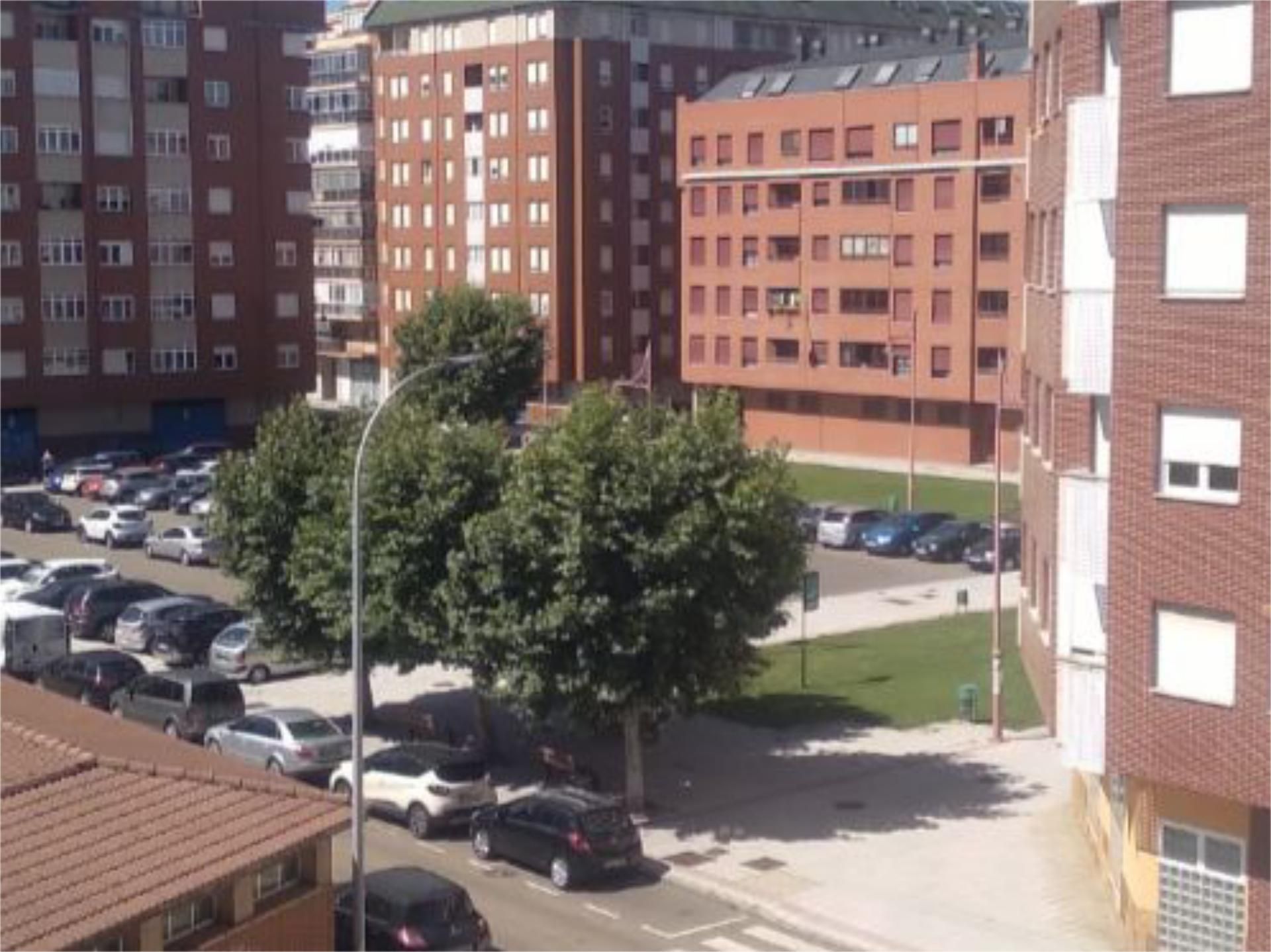 Flat for sale in Avenida del Alcalde Miguel Castaño, 69, San Claudio - La Chantría
