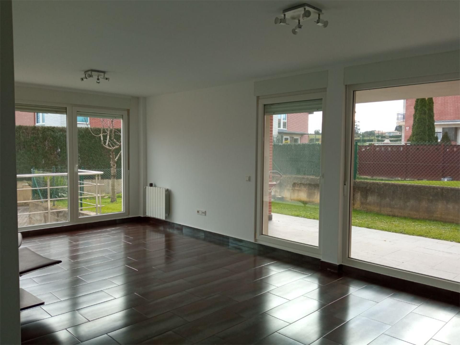 Living room of House or chalet for sale in Santa Cruz de Bezana  with Terrace and Balcony