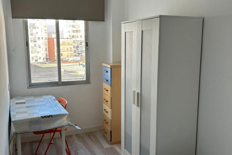 Photo 1 of Flat to share in Carrer del Pla de la Saïdia, 17, Marxalenes, Valencia