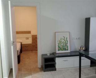 Apartment to rent in  Sevilla Capital  with Air Conditioner, Heating and Furnished