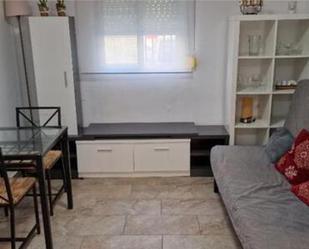 Dormitori de Apartament de lloguer en  Sevilla Capital amb Calefacció i Moblat