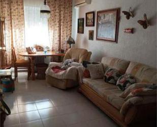 Living room of Single-family semi-detached for sale in Villafranca de los Caballeros