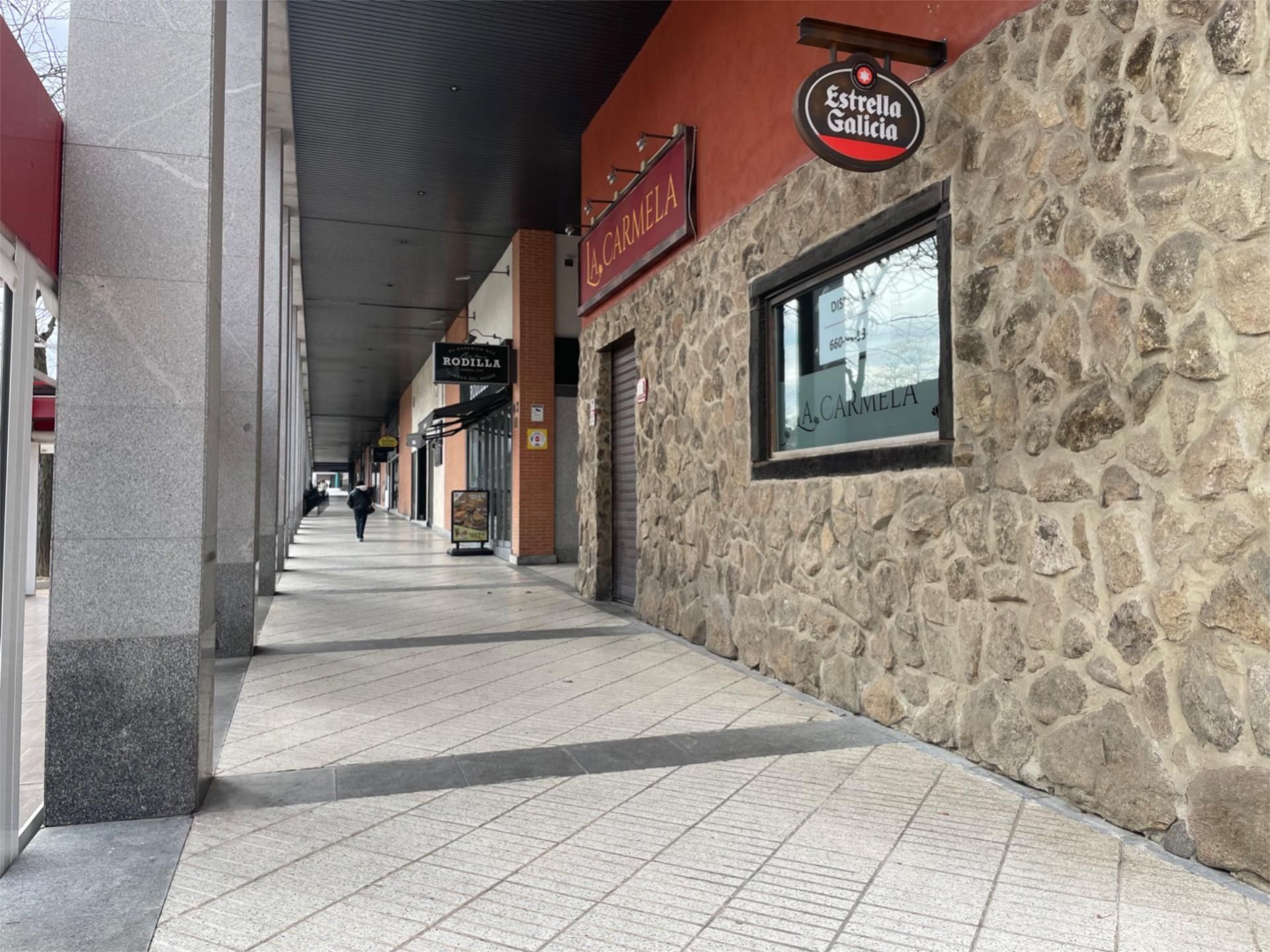 Vista exterior de Local de lloguer en Las Rozas de Madrid amb Aire condicionat