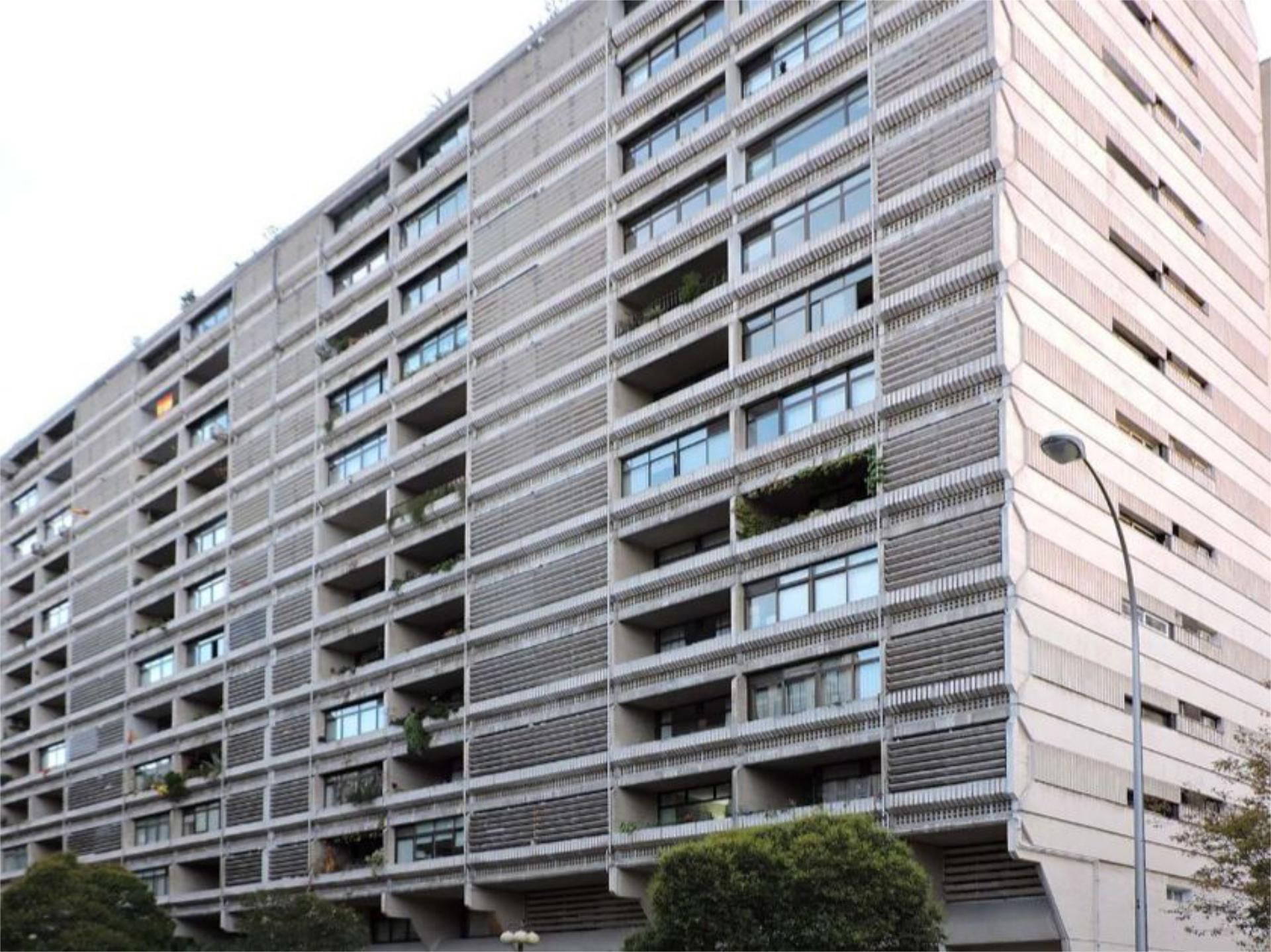 Vista exterior de Pis en venda en  Madrid Capital amb Calefacció, Terrassa i Aparcament comunitari