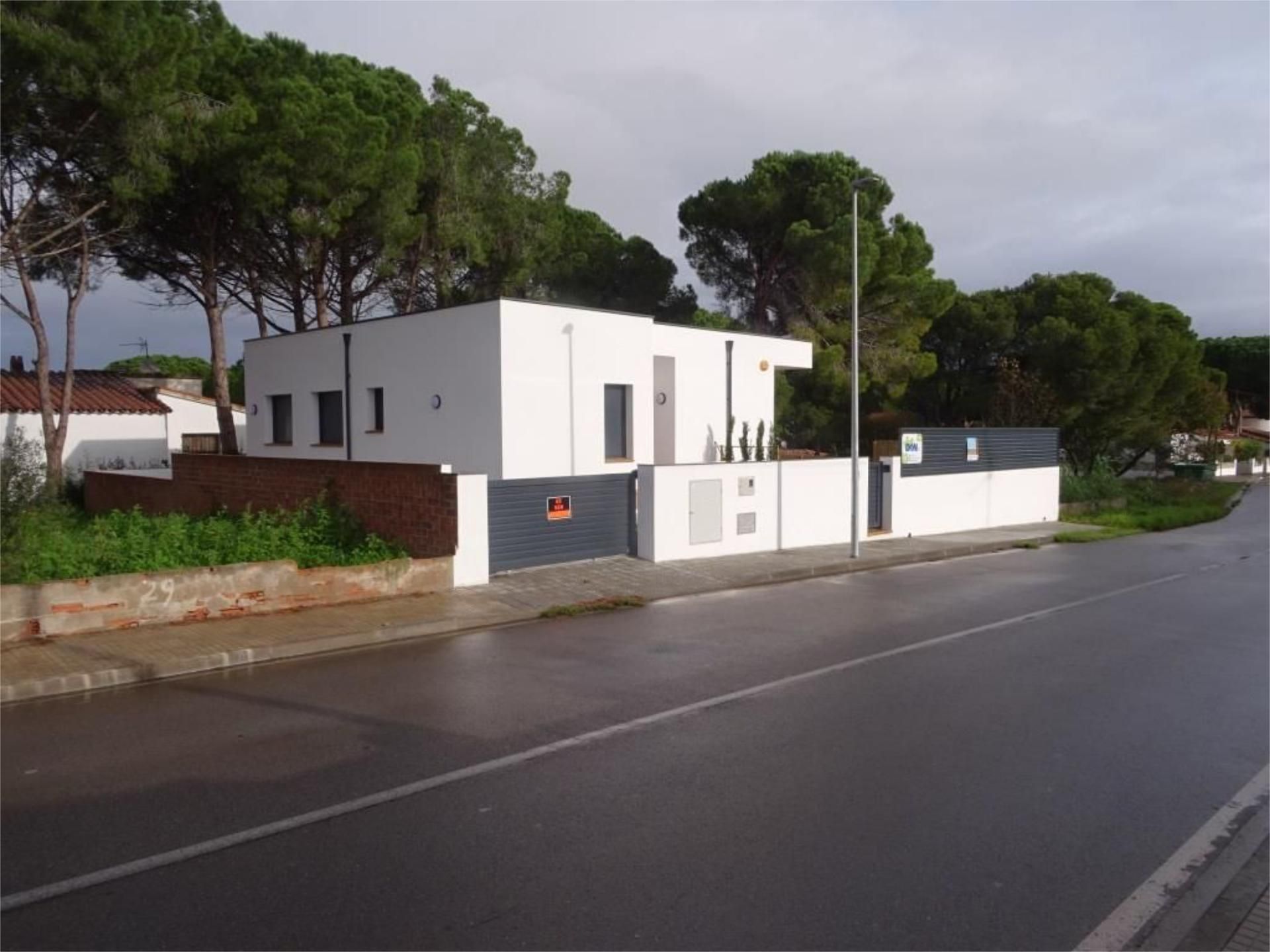 Exterior view of House or chalet for sale in L'Escala  with Air Conditioner, Terrace and Swimming Pool
