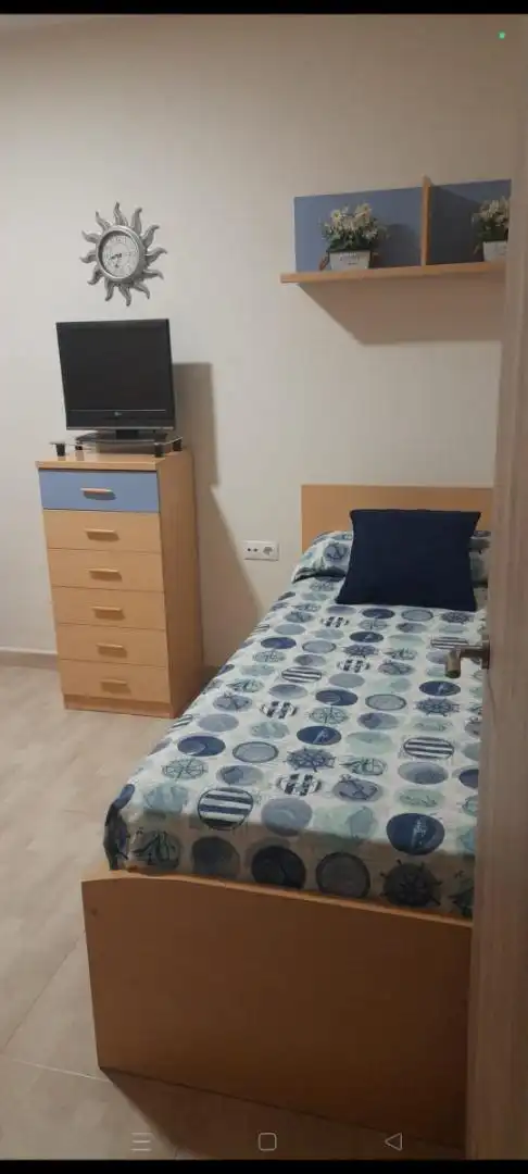 Habitación de Casa o chalet en venta en Carmona con Aire acondicionado, Calefacción y Jardín privado