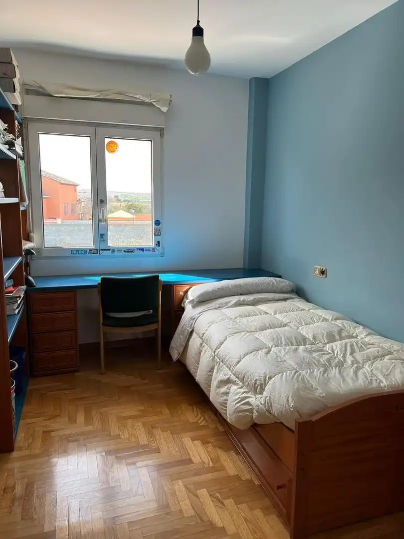 Casa o chalet en venta en Calle Jardín, 20a, Residencial Triana - Barrio Alto Habitación de Casa o chalet en venta en Las Gabias con Aire acondicionado, Terraza y Piscina