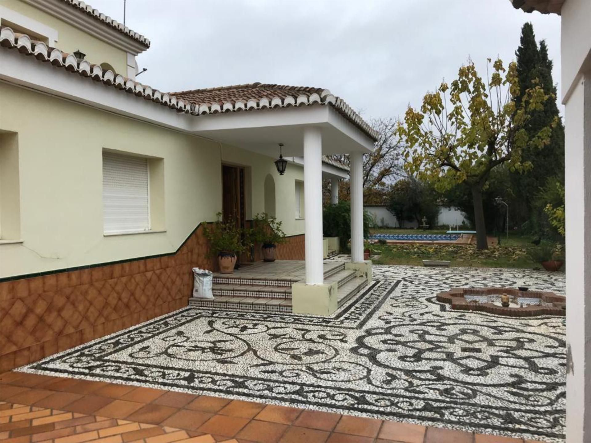 Vista exterior de Casa o xalet en venda en Las Gabias amb Aire condicionat, Terrassa i Piscina